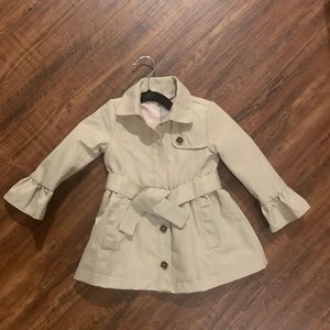 Tan Tahari trench coat size 18m. NWT